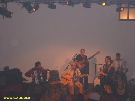 La band sul palco: Simeone, Davide, Poka, Claus, Diego